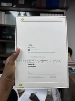 New Apple iPad (2025) 128 GB Blue