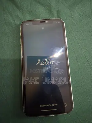 Apple iPhone XR 64 GB White