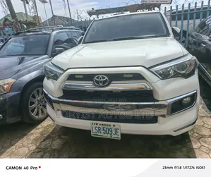 Toyota 4-Runner Limited 4WD 2012 White