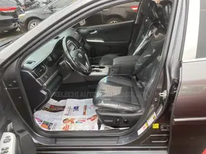 Toyota Camry SE 4dr Sedan (2.5L 4cyl 6A) 2014 Gray