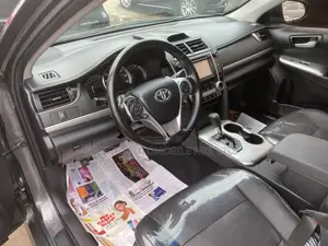 Toyota Camry SE 4dr Sedan (2.5L 4cyl 6A) 2014 Gray