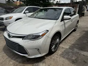 Toyota Avalon Limited FWD Sedan (3.6L 6cyl 6A) 2016 White