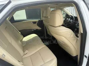 Toyota Avalon Limited FWD Sedan (3.6L 6cyl 6A) 2016 White