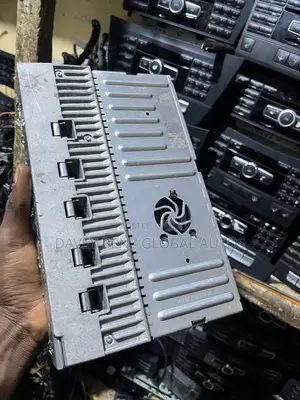 Mecerdes Amplifier for S Classs
