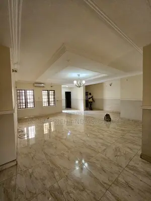 3bdrm Block of Flats in Guzape District for rent