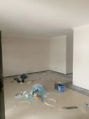 3bdrm Duplex in Off Allen Avenue for rent