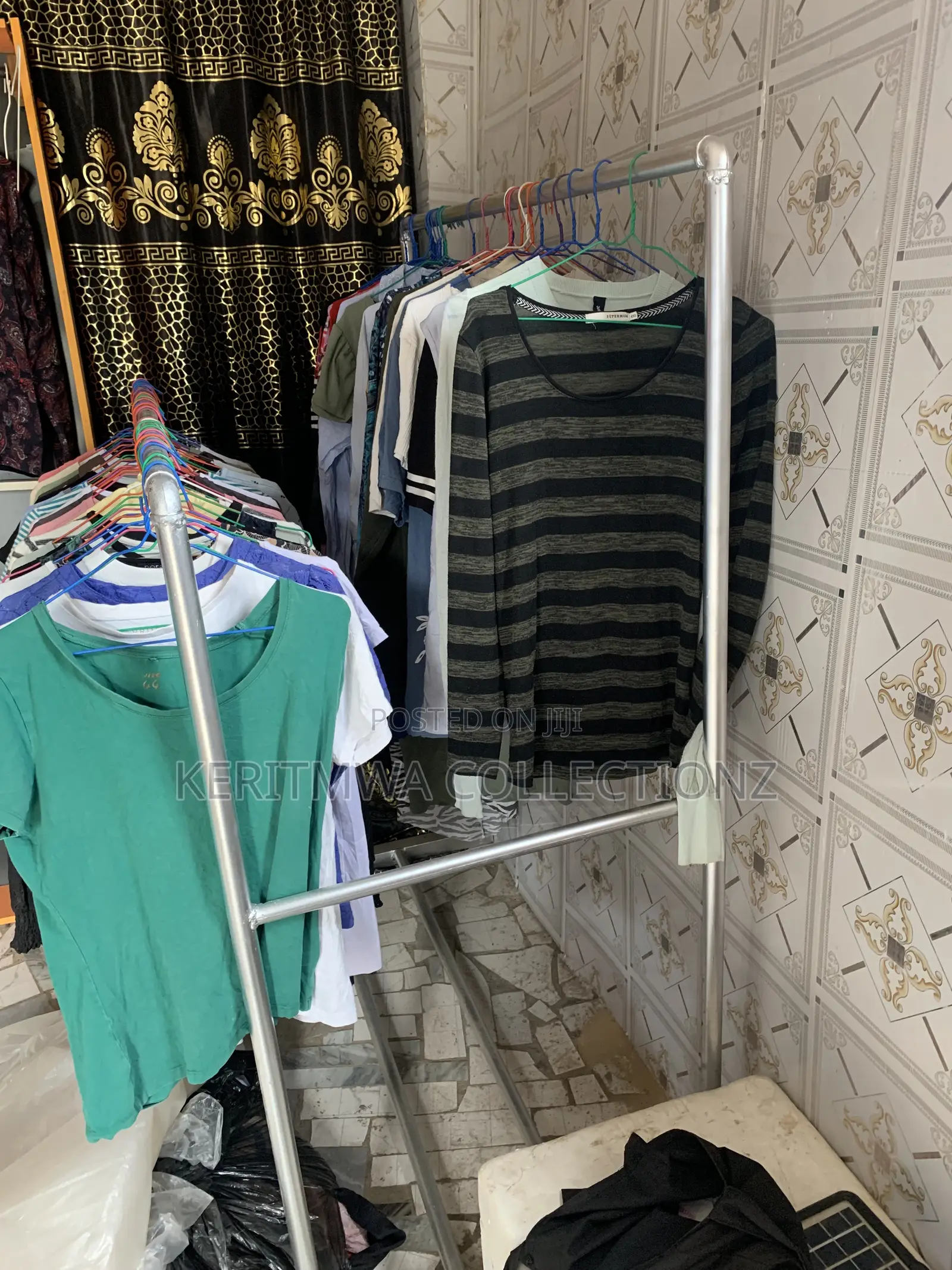 Clothe Hanger