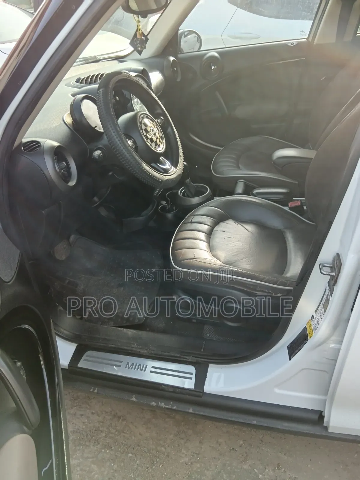 Mini Mini 2011 White