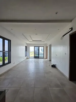 5bdrm House in Pinnock Beach, Osapa london for sale