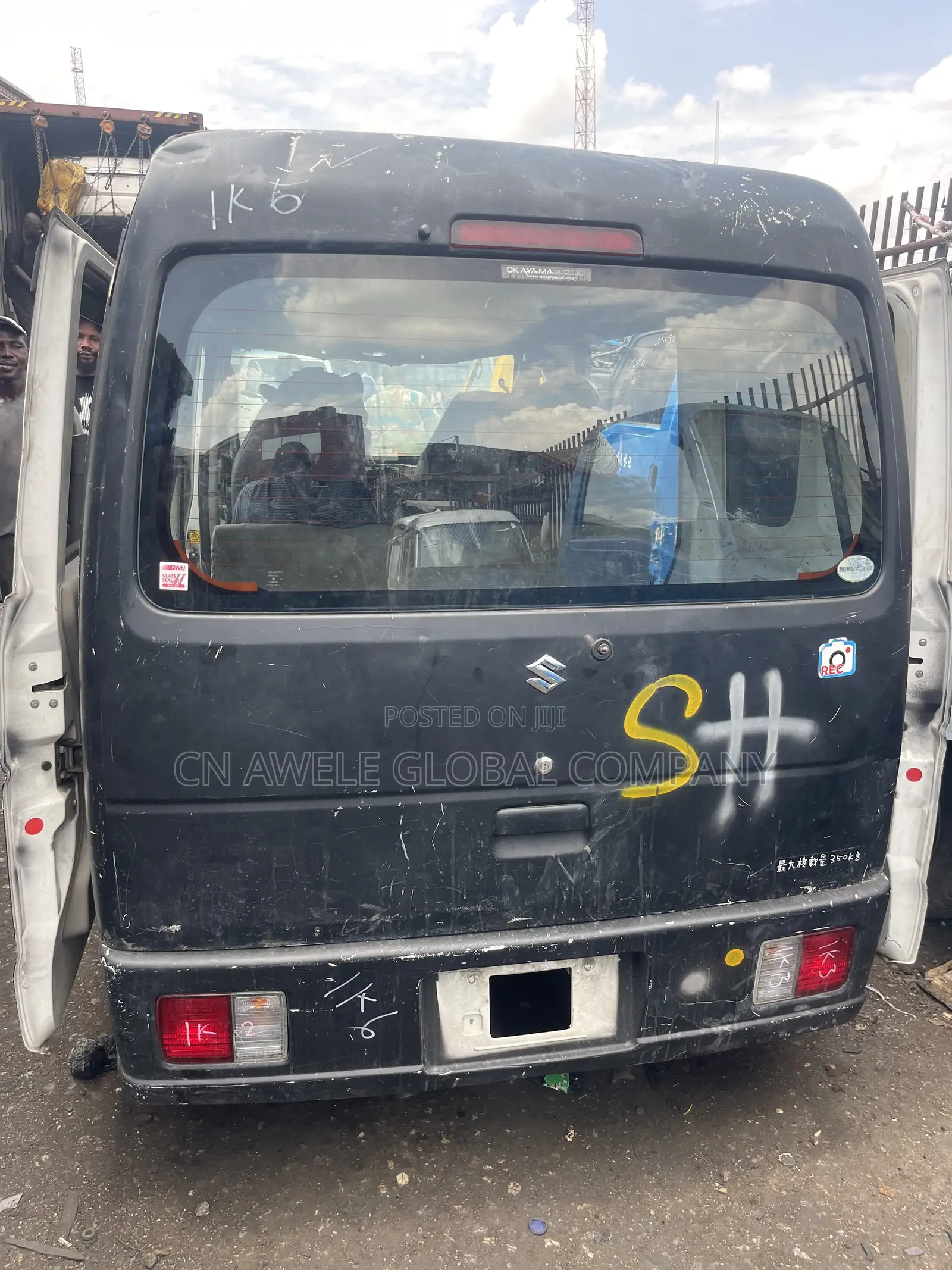 Suzuki APV Minibus 2010 Black