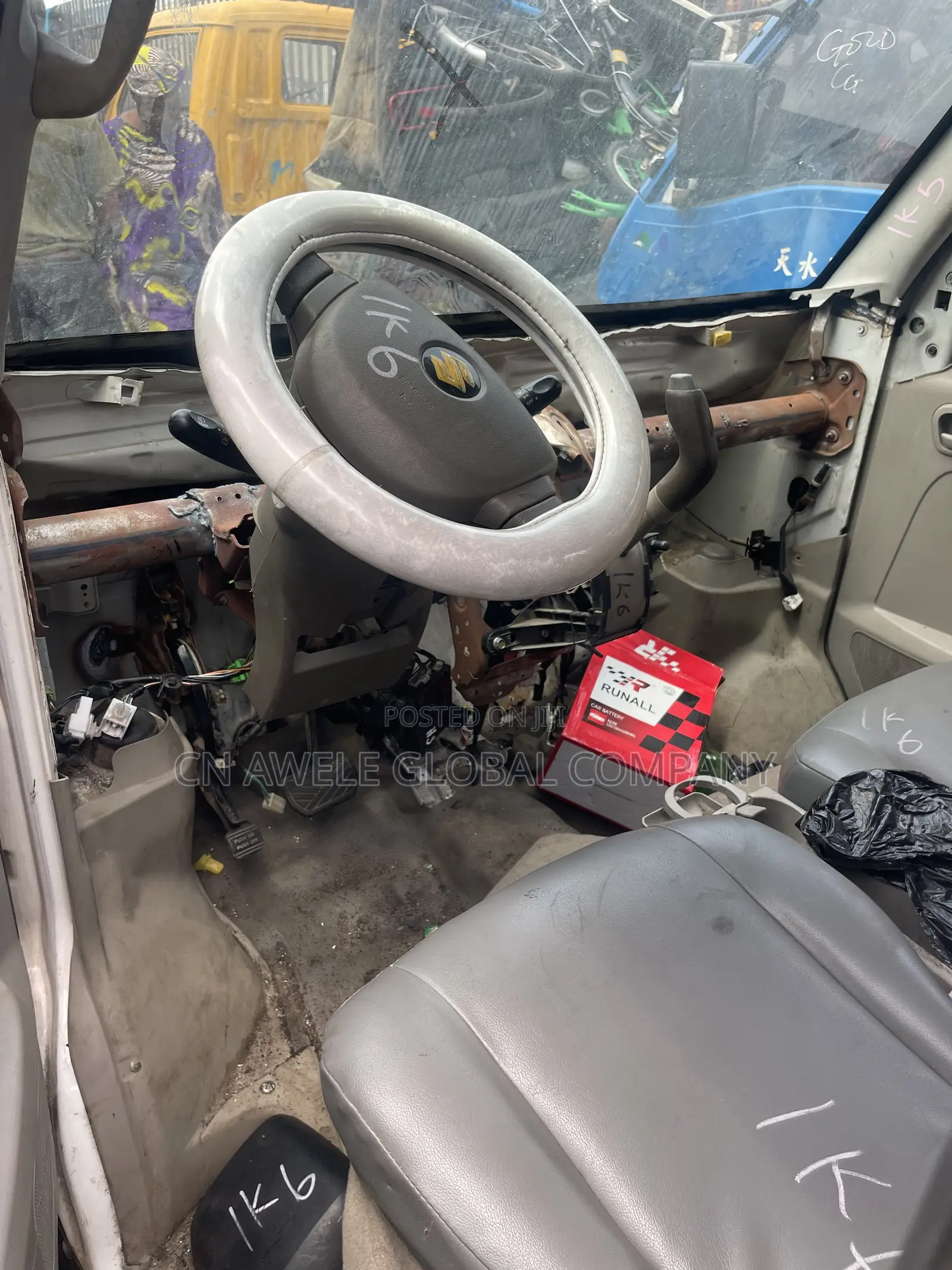 Suzuki APV Minibus 2010 Black