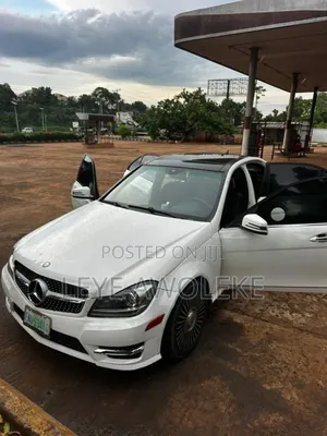 Mercedes-Benz C300 Luxury 4Matic Sedan AWD (3.5L 6cyl 7A) 2013 White