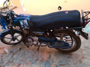 TVS HLX 125 2021 Blue