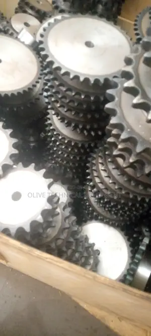 16b Roller Chain