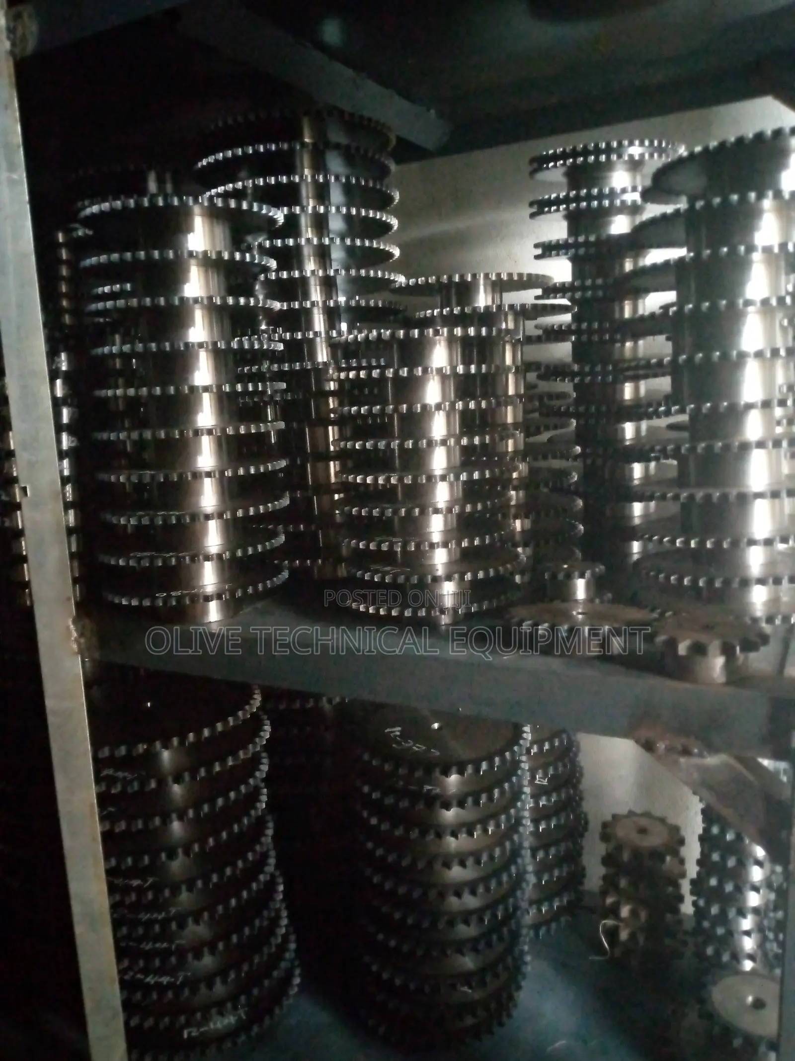 16b Roller Chain