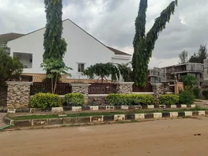 4bdrm Townhouse / Terrace in Maitama for rent