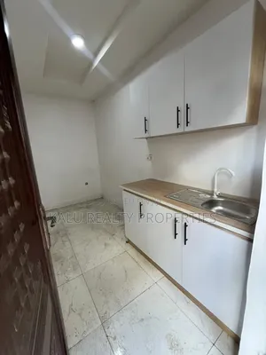 Mini Flat in Osapa London for rent