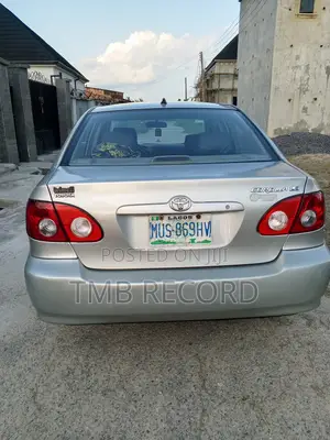 Toyota Corolla 2004 Silver