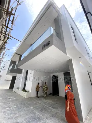 4bdrm Duplex in Ikota for sale