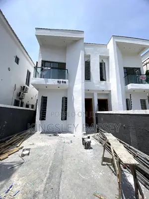 4bdrm Duplex in Ikota for sale