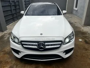 Mercedes-Benz E300 2018 White