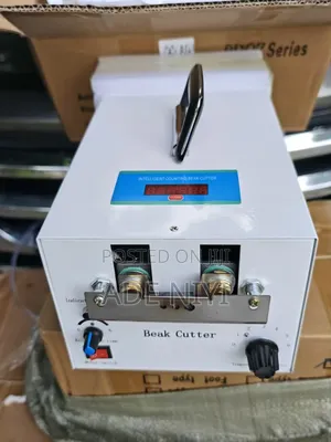 Debeaker Machine With Counter