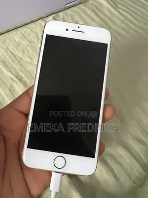 Apple iPhone 8 64 GB Gold