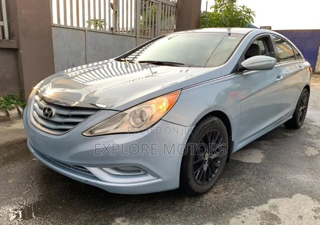 Hyundai Sonata 2012 Blue