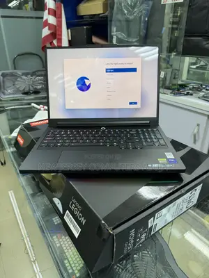 New Laptop Lenovo Legion Pro 7 32GB Intel Core Ultra 9 SSD 1T
