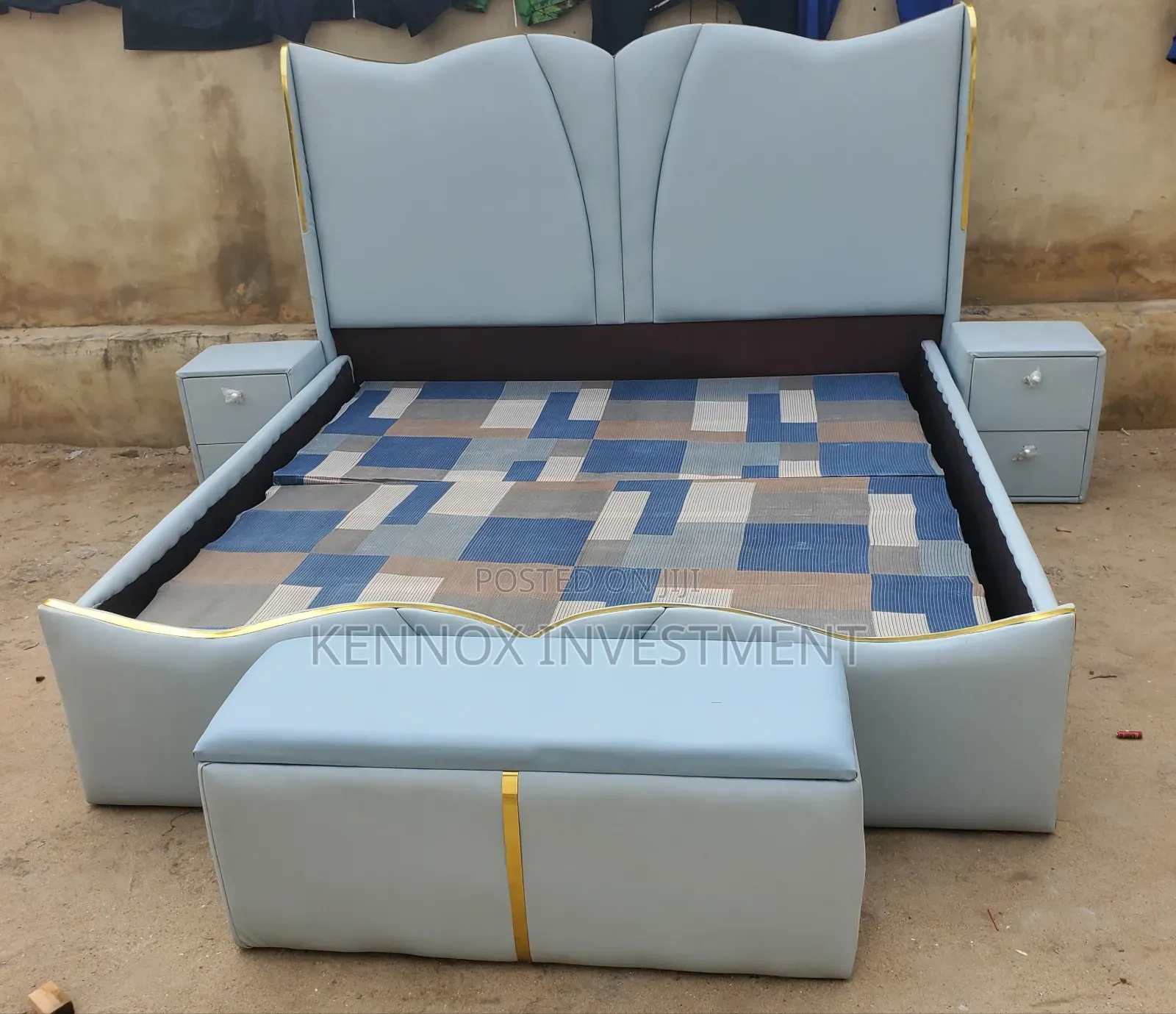 Executive 6 X 6 Leather Bedframe With 2 Bedsides With Ottoman