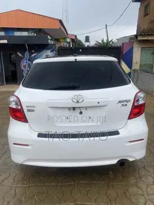 Toyota Matrix 2010 White