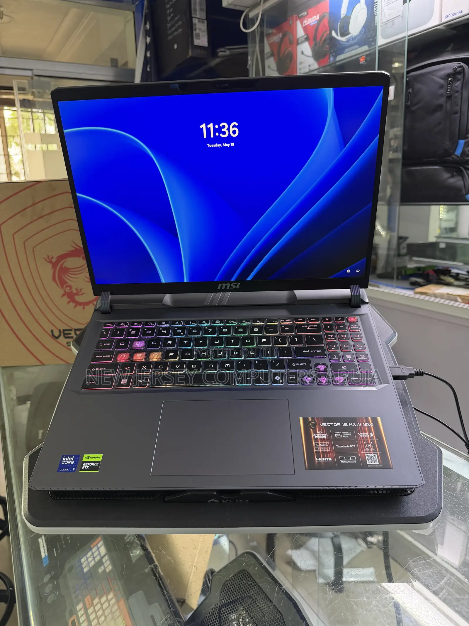 New Laptop MSI Vector 16 HX AI A2XWIG 32GB Intel Core Ultra 9 SSD 2T