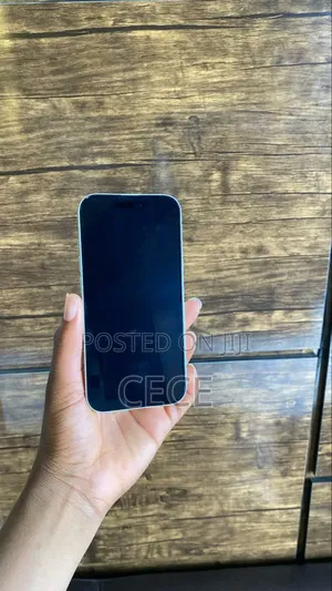 Apple iPhone 15 128 GB Green