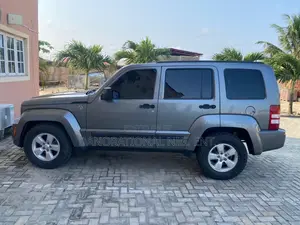 Jeep Liberty Limited 2012 Gray