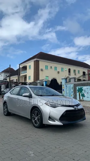 Toyota Corolla LE 4dr Sedan (1.8L 4cyl CVT) 2016 Silver
