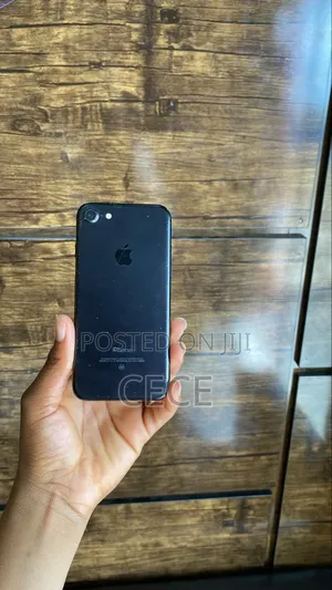 Apple iPhone 7 32 GB Black