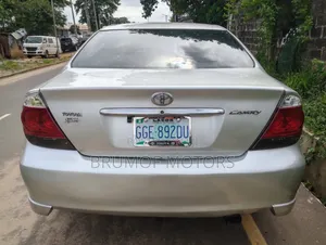 Toyota Camry LE 4dr Sedan (2.4L 4cyl 5A) 2005 Silver