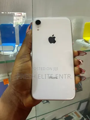 Apple iPhone XR 64 GB White
