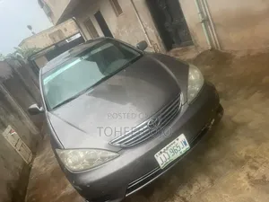 Toyota Camry 2006 Gray
