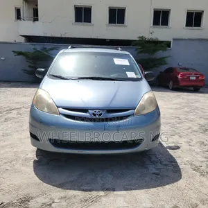 Toyota Sienna LE 8 Passenger 2010 Blue