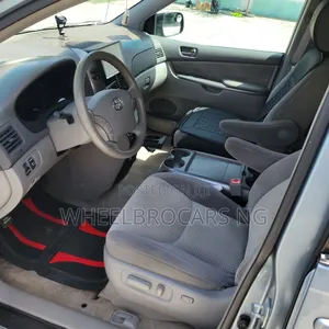 Toyota Sienna LE 8 Passenger 2010 Blue