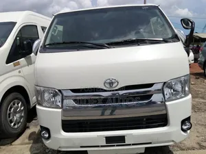 Toyota HiAce 2010 White