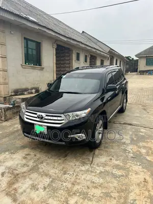 Toyota Highlander Limited 3.5l 4WD 2013 Black