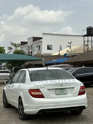 Mercedes-Benz C300 2010 White