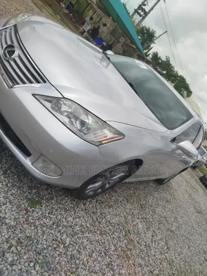 Lexus ES 2012 Silver