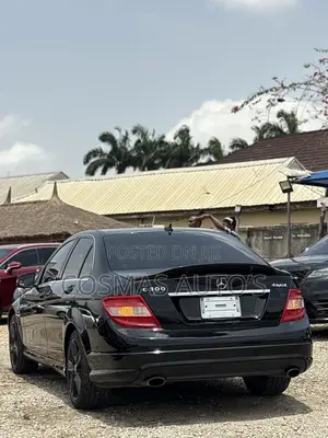 Mercedes-Benz C300 2010 Black