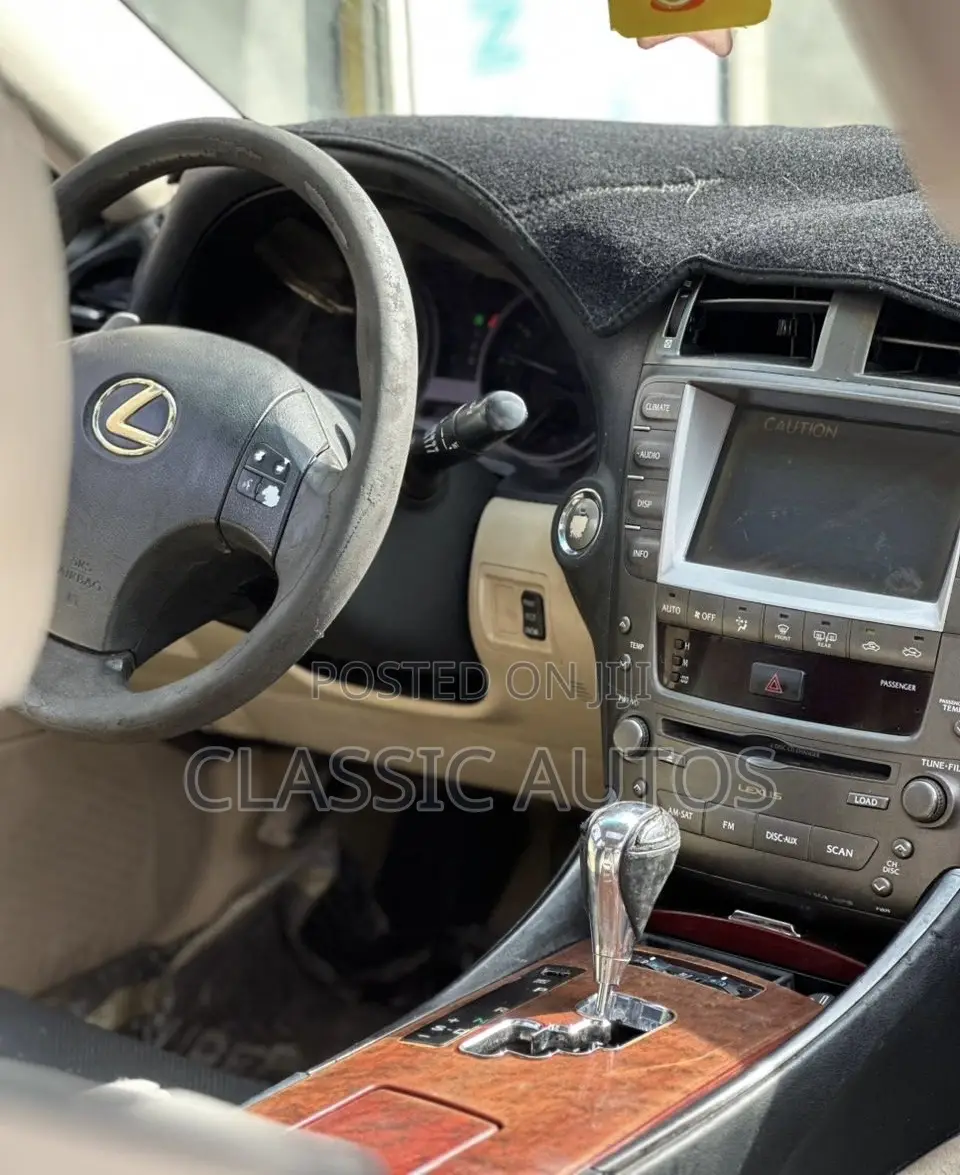 Lexus IS 2008