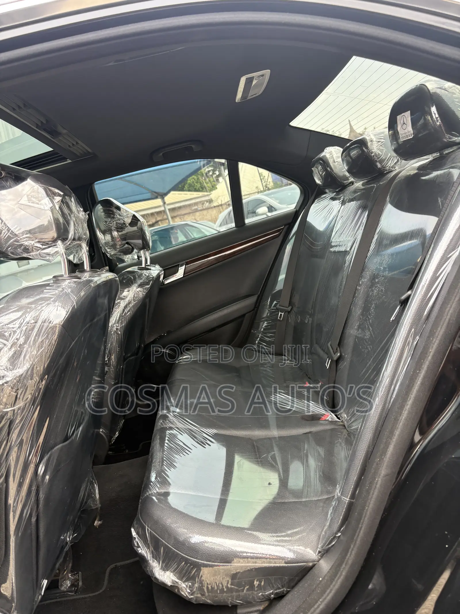 Mercedes-Benz C300 2010 Black