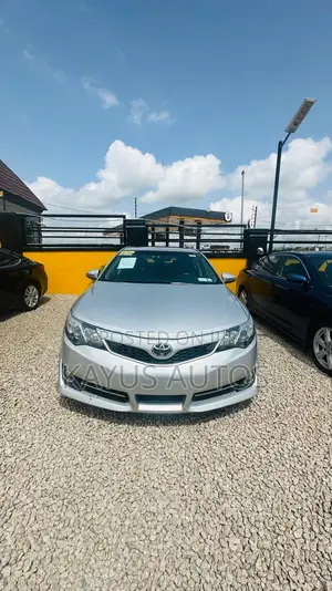 Toyota Camry 2012 Silver