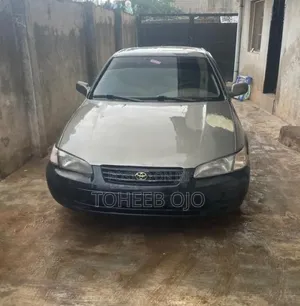 Toyota Camry 1998 Gray